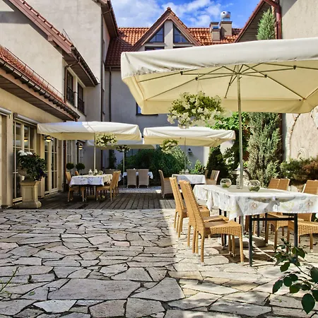 Hotel Estera - Hotel&restauracja Michałowice