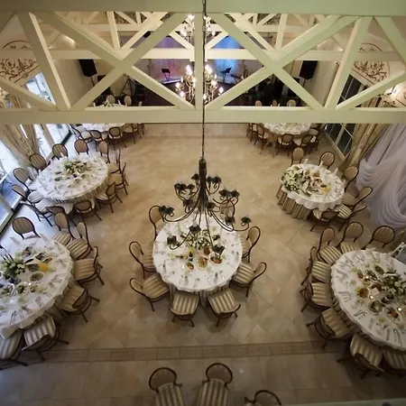 Estera - & Restauracja 4*