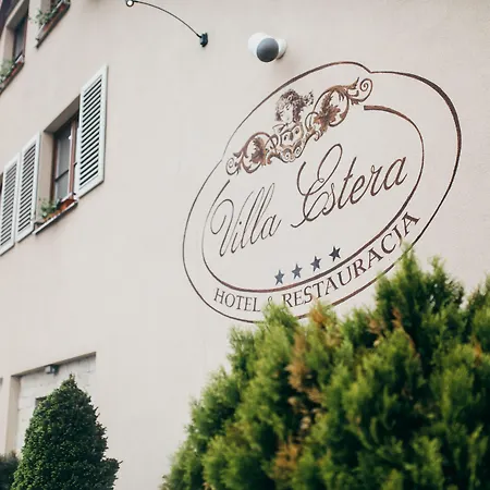 Estera - & Restauracja 4* Michałowice