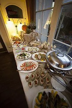 Estera - & Restauracja ホテル Michałowice