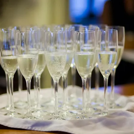 Hotel Estera - & Restauracja 4*