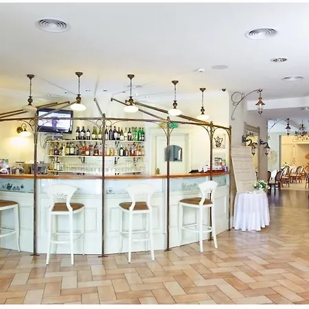 Estera - & Restauracja Michalowice (Masovia)