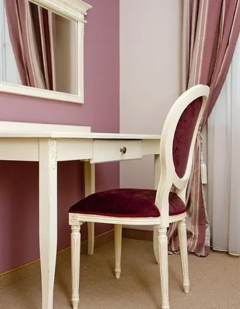 Estera - & Restauracja Michałowice