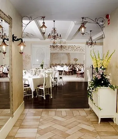 Hotel Estera - & Restauracja