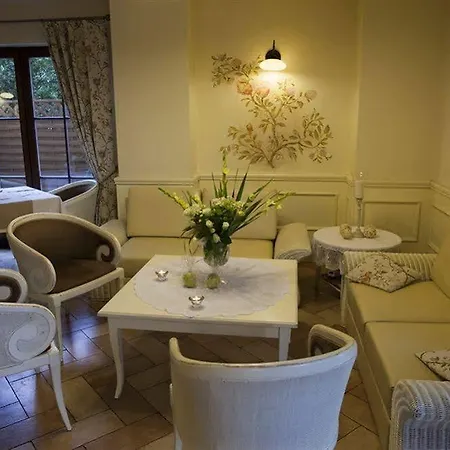 Estera - & Restauracja Hotel