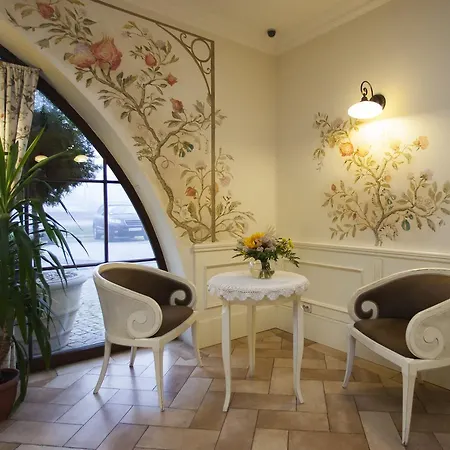 Estera - & Restauracja Hotel Michalowice (Masovia)