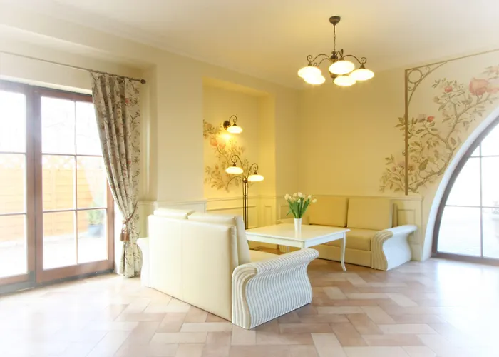 Hotel Estera - Hotel&restauracja Michałowice