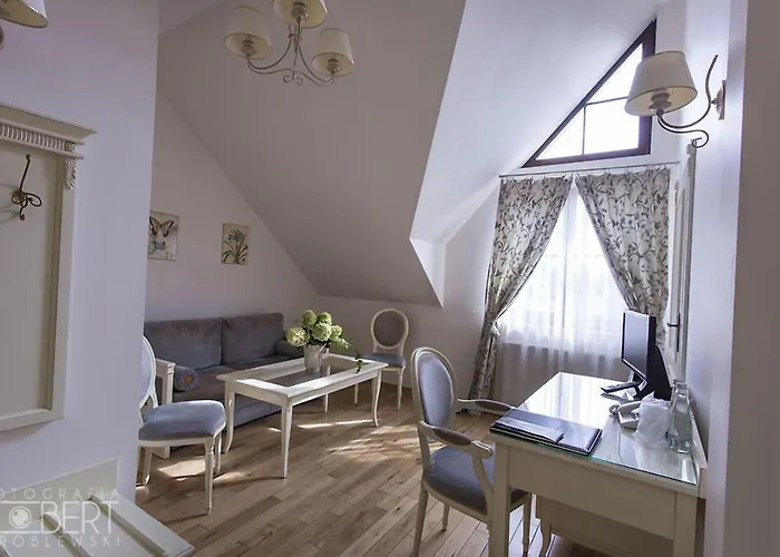 Estera - Hotel&restauracja Hotel Michałowice