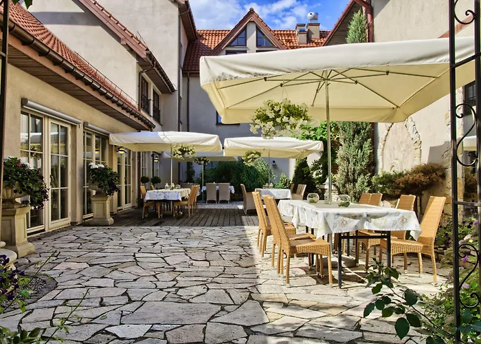 Hotel Estera - Hotel&restauracja Michałowice