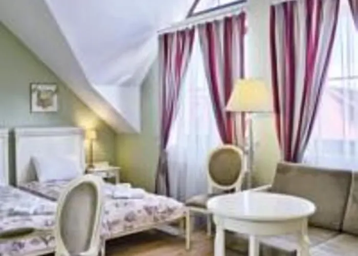 Hotel Estera - Hotel&restauracja Michałowice