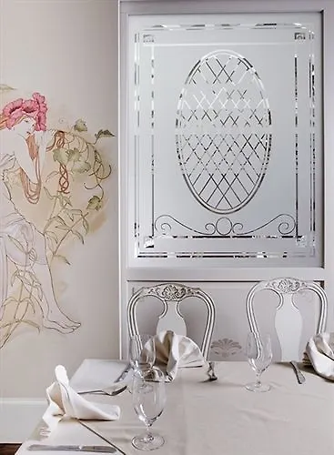 Hotel Estera - Hotel&restauracja 4*