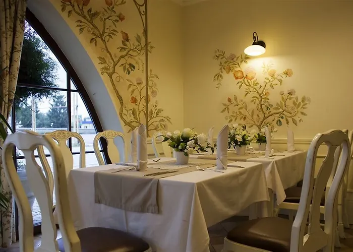 Hotel Estera - Hotel&restauracja Michałowice